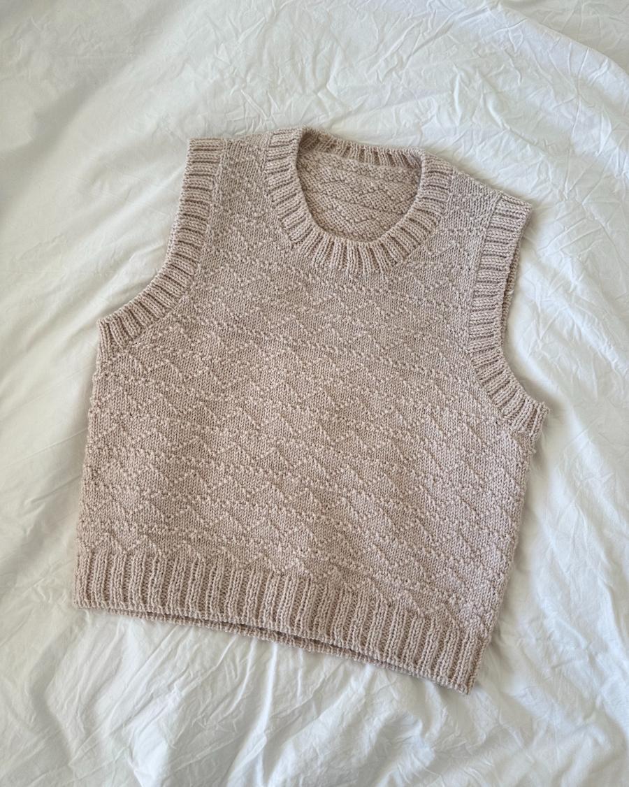 Sille Slipover | PetiteKnit Printed Knitting Pattern