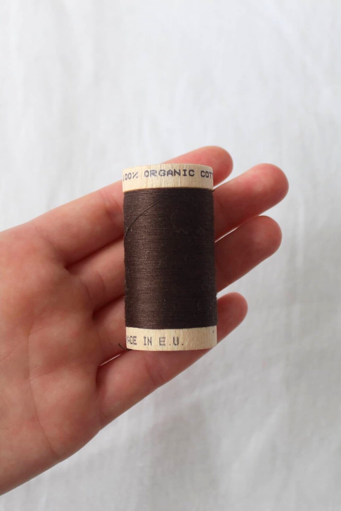 scanfil 100% organic cotton thread wooden reel 100m cocoa #4830