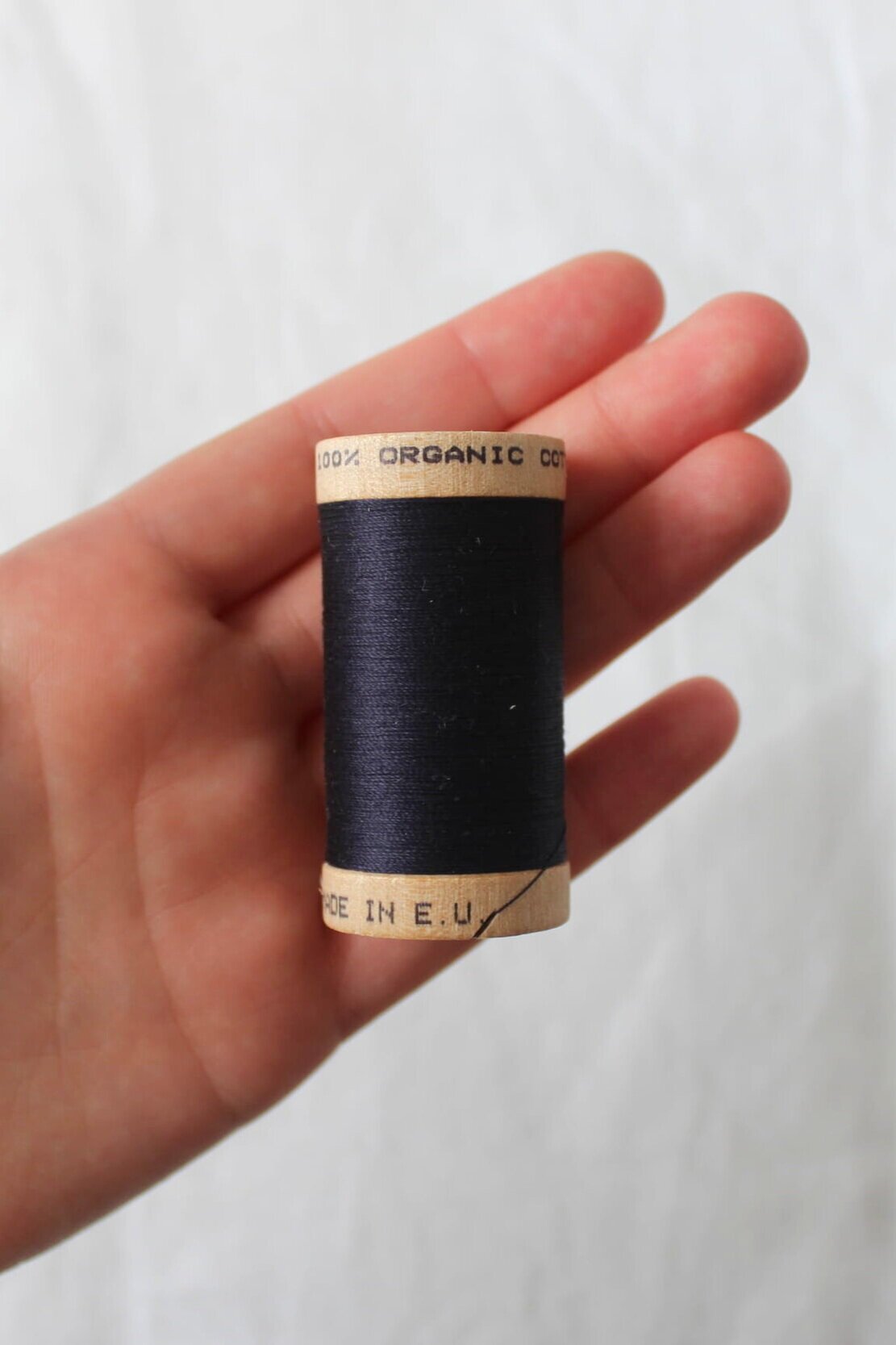 scanfil 100% organic cotton thread wooden reel 100m navy #4818